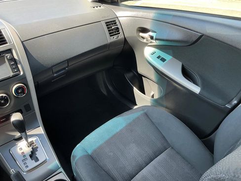 Used 2013 Toyota Corolla S FWD image 18