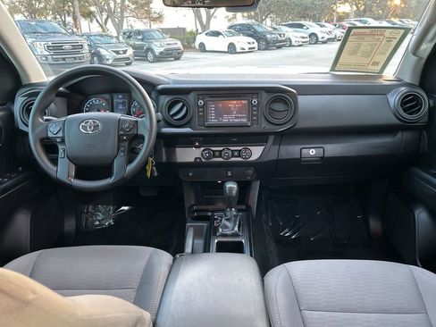 Used 2019 Toyota Tacoma SR w/ SR Convenience Package image 10