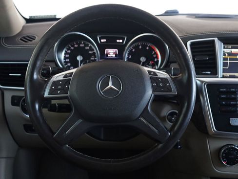 Used 2014 Mercedes-Benz GL 450 4MATIC image 33