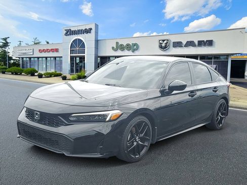 Used 2025 Honda Civic Sport image 2