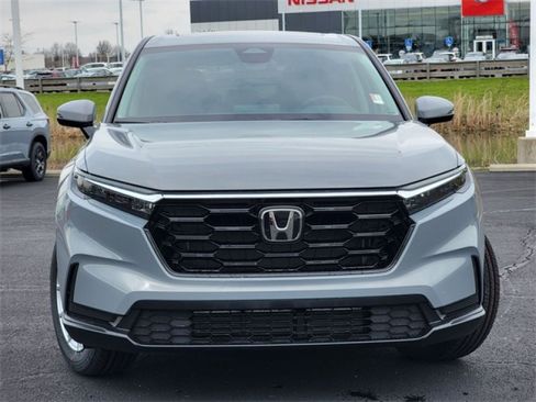 Used 2025 Honda CR-V EX image 2