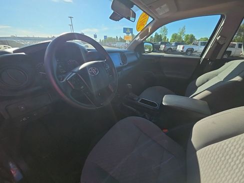 Used 2023 Toyota Tacoma SR AWD/4WD image 17