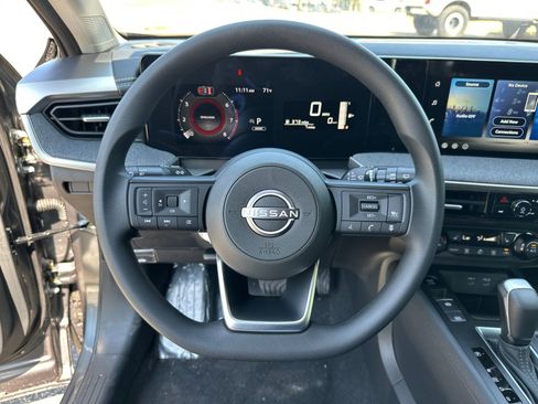 New 2026 Nissan Kicks SV w/ SV Premium Package FWD image 21