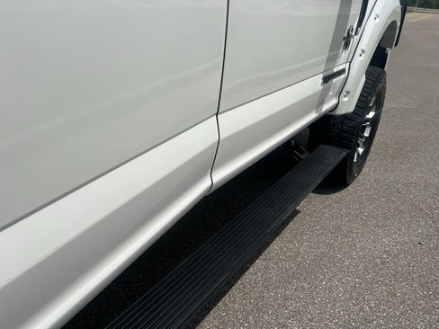 Used 2019 Ford F250 Lariat w/ Lariat Ultimate Package AWD/4WD image 12