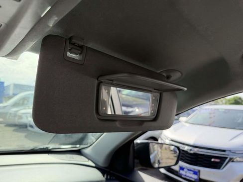 Used 2021 Chevrolet Equinox LT FWD image 35