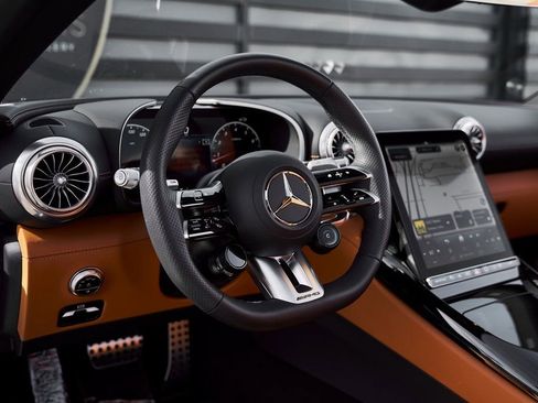 Used 2024 Mercedes-Benz SL 55 AMG 4MATIC image 26