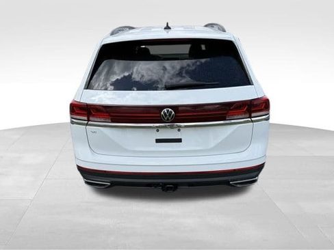 Used 2024 Volkswagen Atlas SE FWD image 12
