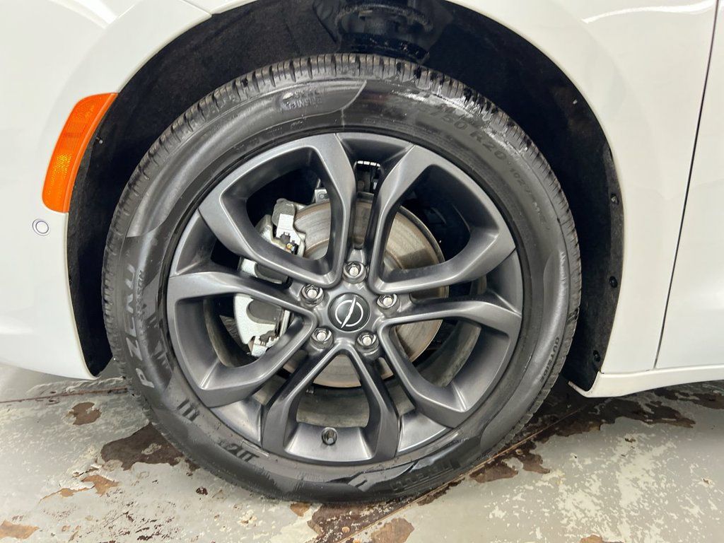 New 2026 Chrysler Pacifica Select FWD image 27