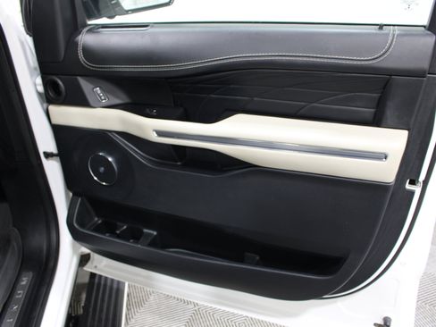 Used 2021 Ford Expedition Max Platinum AWD/4WD image 32