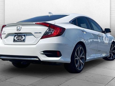 Used 2019 Honda Civic Touring image 14