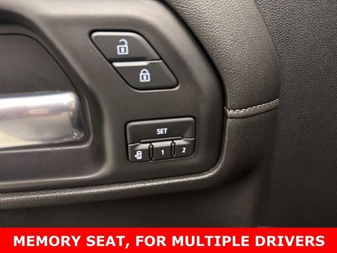 Used 2020 GMC Sierra 3500 Denali w/ Denali Ultimate Package image 8