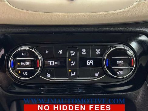 Used 2020 Buick Encore GX Essence w/ Experience Buick Package AWD/4WD image 29