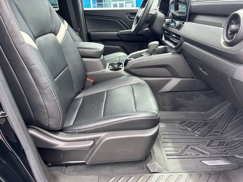 Used 2023 Chevrolet Colorado Trail Boss w/ Technology Package AWD/4WD image 14