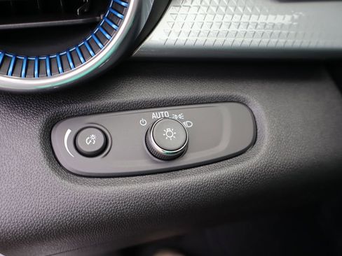 New 2026 Chevrolet Trax LT w/ Driver Confidence Package image 10