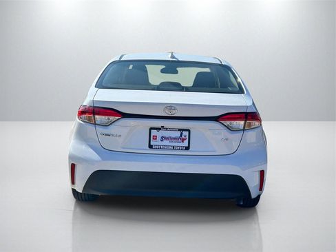 Used 2025 Toyota Corolla LE image 6