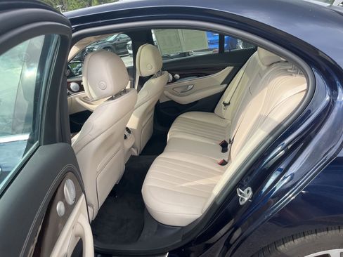 Used 2021 Mercedes-Benz E 450 4MATIC Sedan image 29