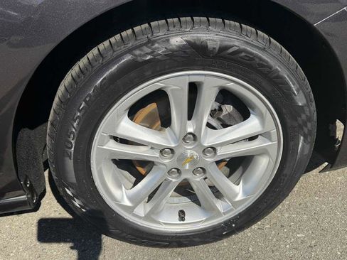 Used 2017 Chevrolet Cruze LT image 8