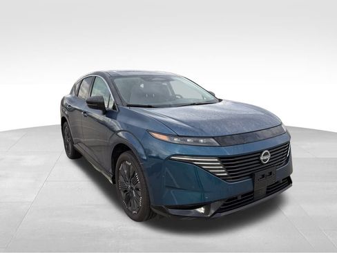 Used 2025 Nissan Murano Platinum w/ Cargo Package image 2