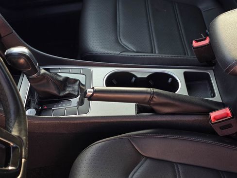 Used 2020 Volkswagen Passat 2.0T SE image 14