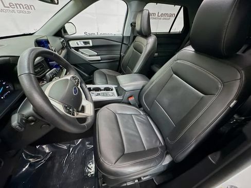Used 2024 Ford Explorer Limited w/ Limited Technology Package AWD/4WD image 22