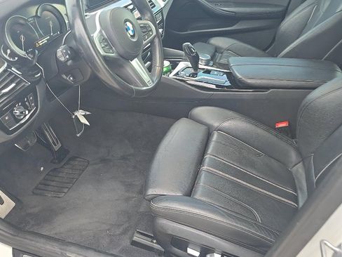 Used 2017 BMW 540i RWD image 4