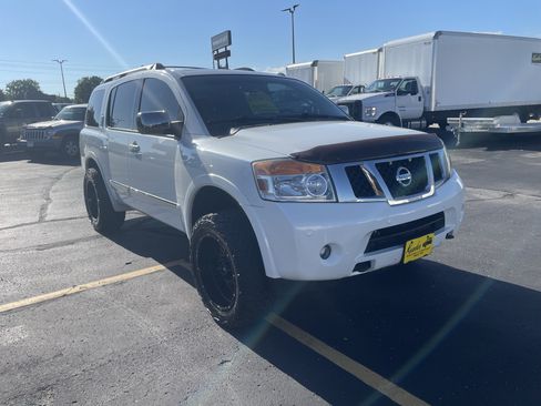 Used 2014 Nissan Armada Platinum w/ Platinum Reserve Package AWD/4WD image 2