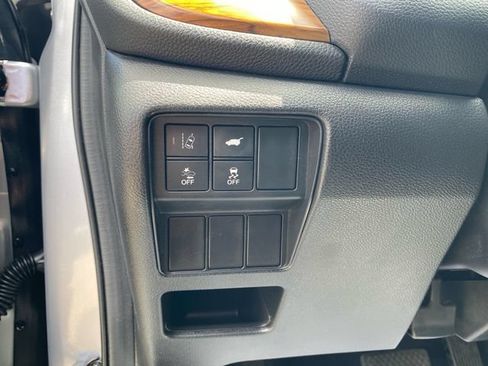 Used 2017 Honda CR-V EX-L image 18