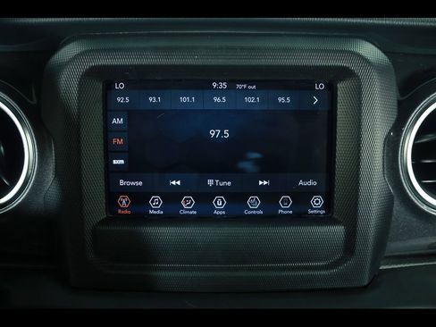 Used 2021 Jeep Wrangler Unlimited Sahara image 20