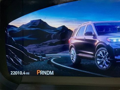 Certified 2025 Ford Explorer ST AWD/4WD image 18