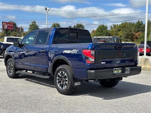 Used 2024 Nissan Titan PRO-4X w/ Pro-4x Convenience Package image 5