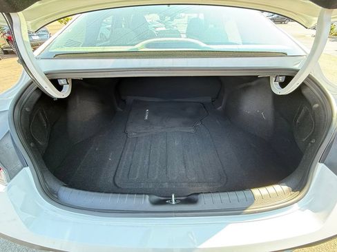 Certified 2025 Hyundai Elantra Hybrid FWD image 10