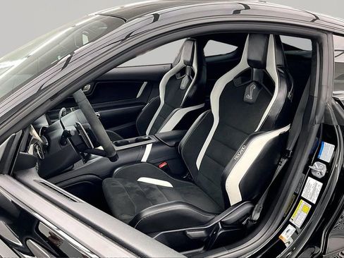 Used 2022 Ford Mustang Shelby GT500 w/ Carbon Fiber Track Pack RWD image 25