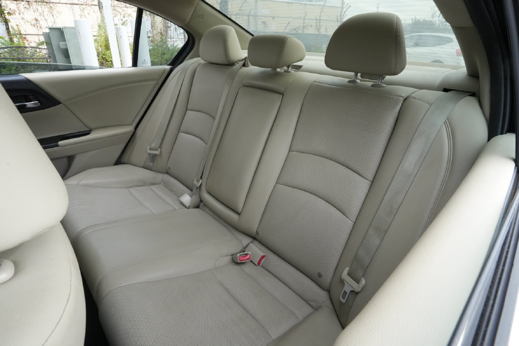 Used 2014 Honda Accord EX-L image 22