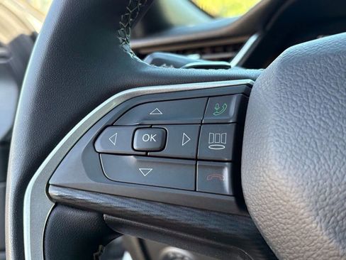 Used 2023 Jeep Grand Cherokee L Laredo image 16