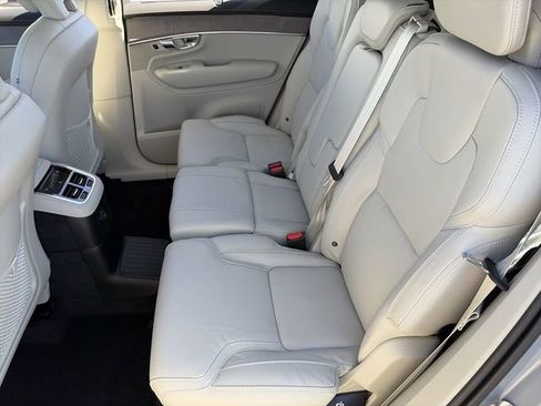 New 2026 Volvo XC90 T8 Ultra w/ Protection Package Premier image 18