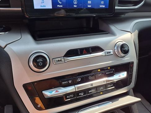 Used 2023 Ford Explorer XLT w/ Equipment Group 202A image 16