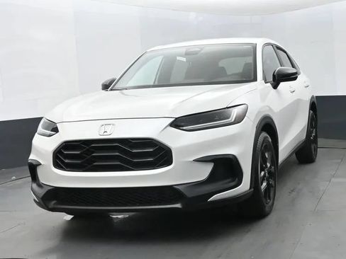 Used 2025 Honda HR-V Sport image 1