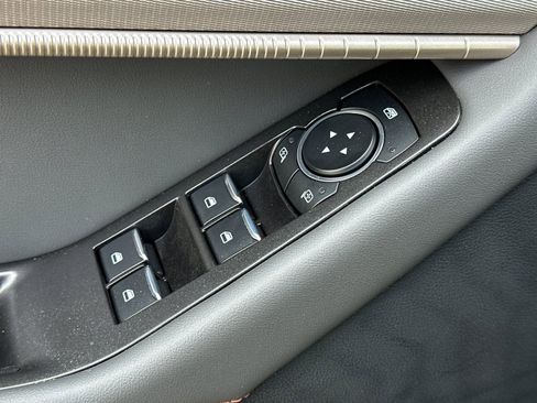 New 2025 Ford Explorer Active w/ Active Comfort Package RWD image 12