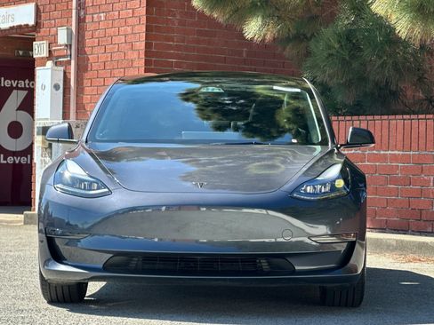 Used 2023 Tesla Model 3 Standard Range RWD image 9