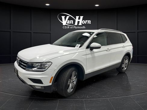 Used 2021 Volkswagen Tiguan SEL AWD/4WD image 3