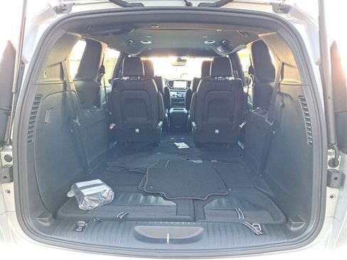 New 2026 Chrysler Pacifica Select FWD image 27