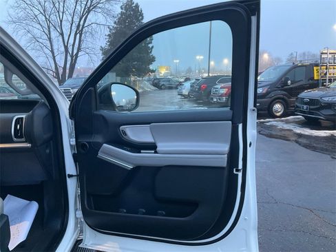 Used 2025 Ford Expedition Max Active image 16