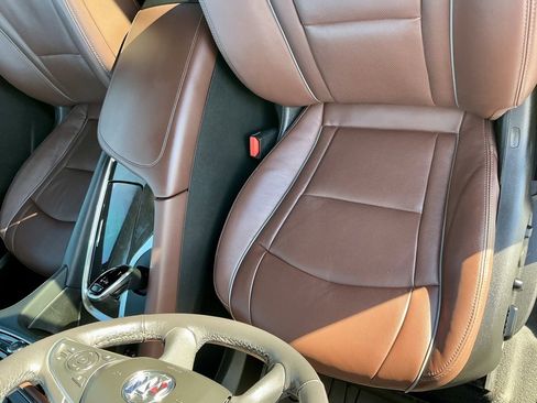 Used 2021 Buick Enclave Avenir w/ Avenir Technology Package image 40