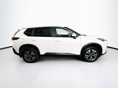 Used 2023 Nissan Rogue SV image 10