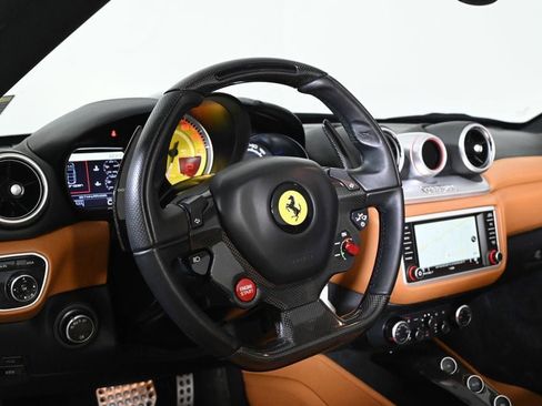Certified 2017 Ferrari California T RWD image 3