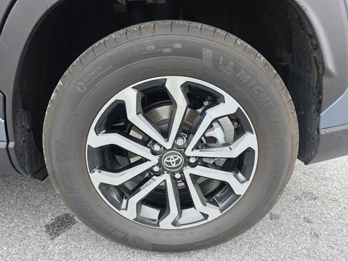 Used 2023 Toyota Corolla Cross AWD Hybrid w/ Moonroof Package image 36