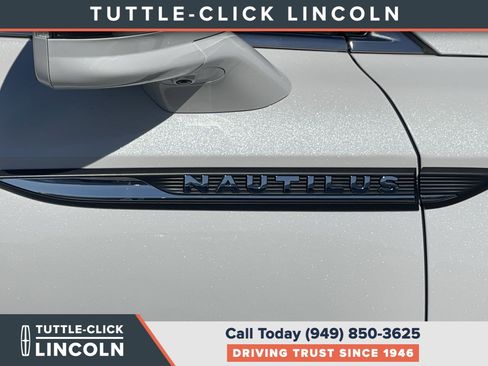 Certified 2022 Lincoln Nautilus Reserve w/ Equipment Group 201A image 8