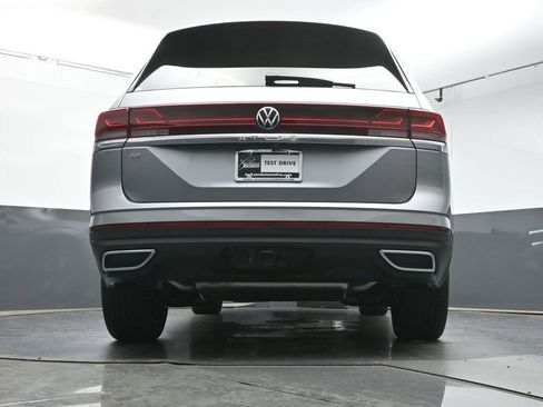 New 2026 Volkswagen Atlas SE FWD image 37