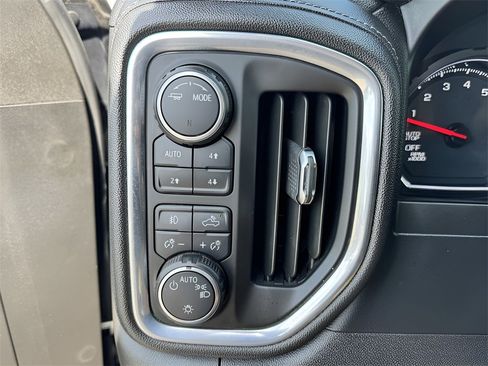 Used 2021 Chevrolet Silverado 1500 RST image 19