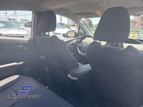 Used 2022 Toyota Prius Prime LE FWD image 16